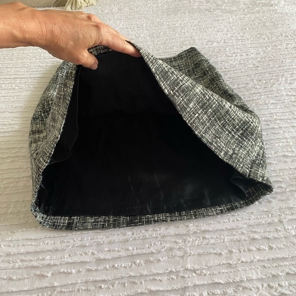 Ann Taylor Black and White Tweed Pencil Midi Skirt Size 2 - Picture 8 of 11
